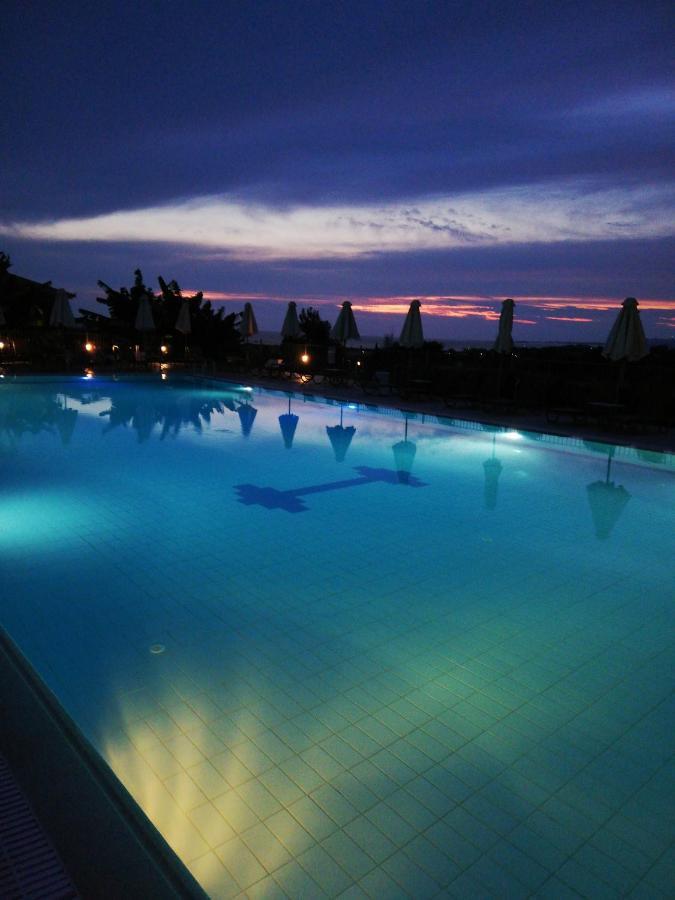Astra Village Resort Svoronata Buitenkant foto